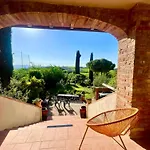 Stunning Village Casa With Private Garden And Olive Grove Apartamento *